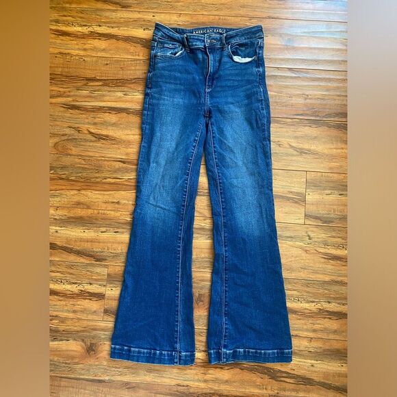 American Eagle Outfitters Super High Rise Flare Stretch Jeans sz 6 - Picture 2 of 12